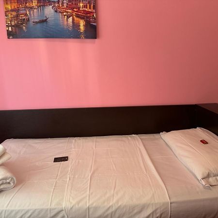 Affitta Camera Apartment Mestre Exterior photo